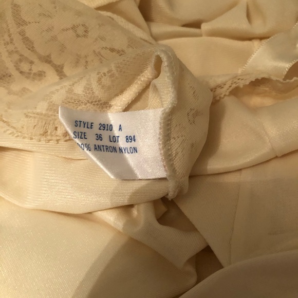 Vintage WONDER MAID Non Cling Nylon Full Slip 36 - Picture 4 of 4